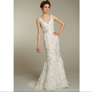 Alvina Valenta Wedding Dress (style 9161)